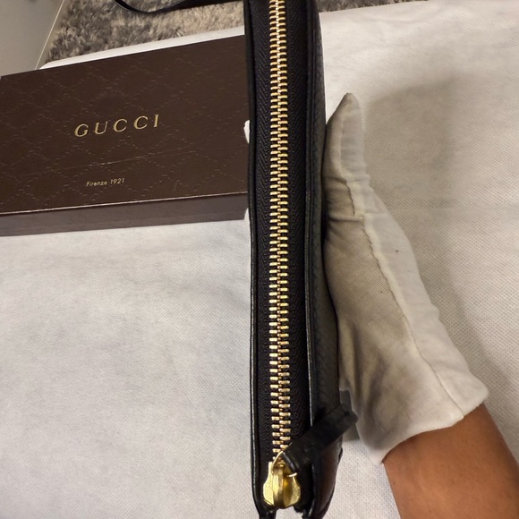 Women’s Gucci Black Pebbles Leather Zip-Around Wallet- 771155 - Picture 3 of 7